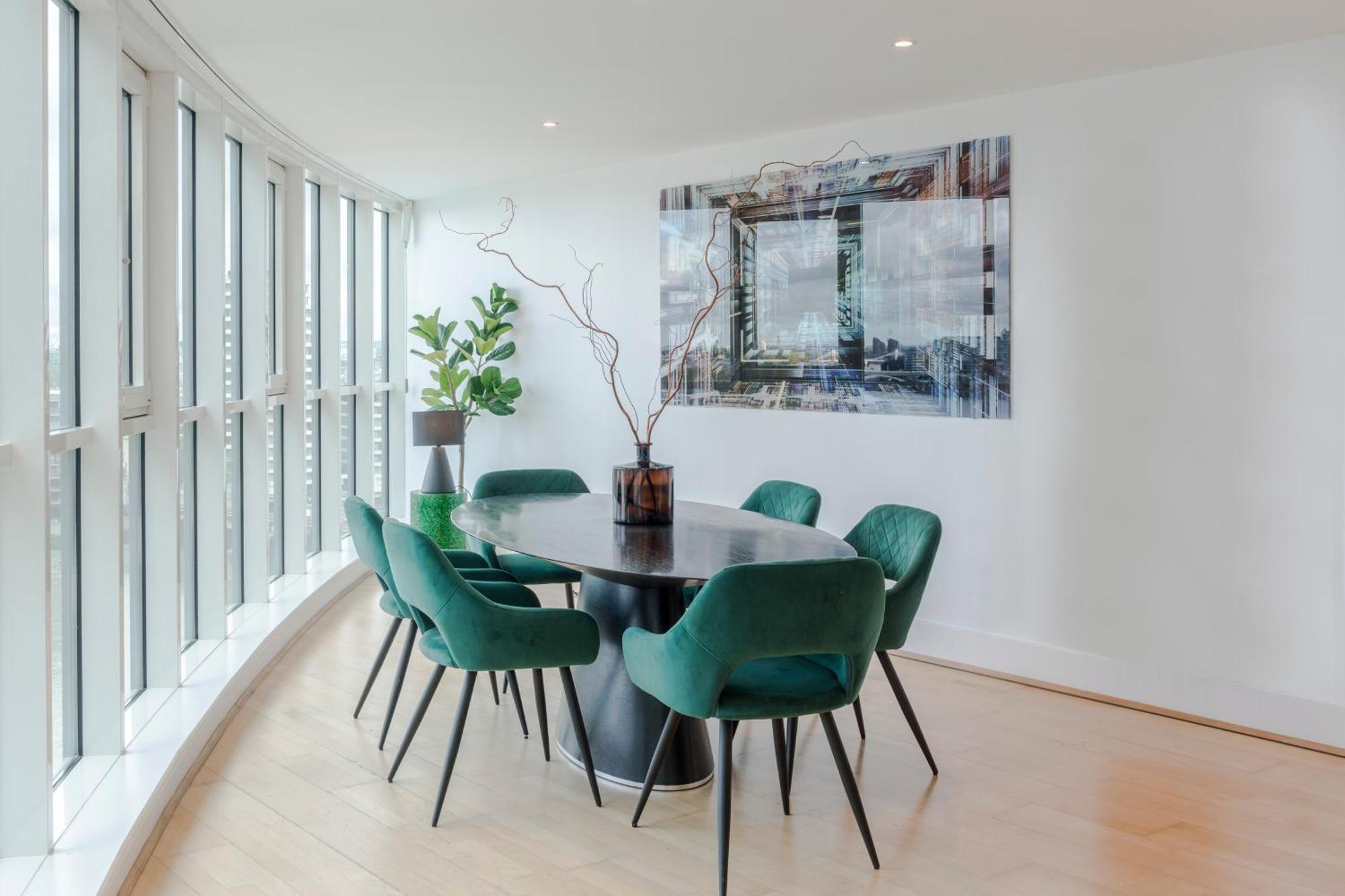 Best Thames View In Town! Large Luxxe Nomad Design Family Home London Rum bild
