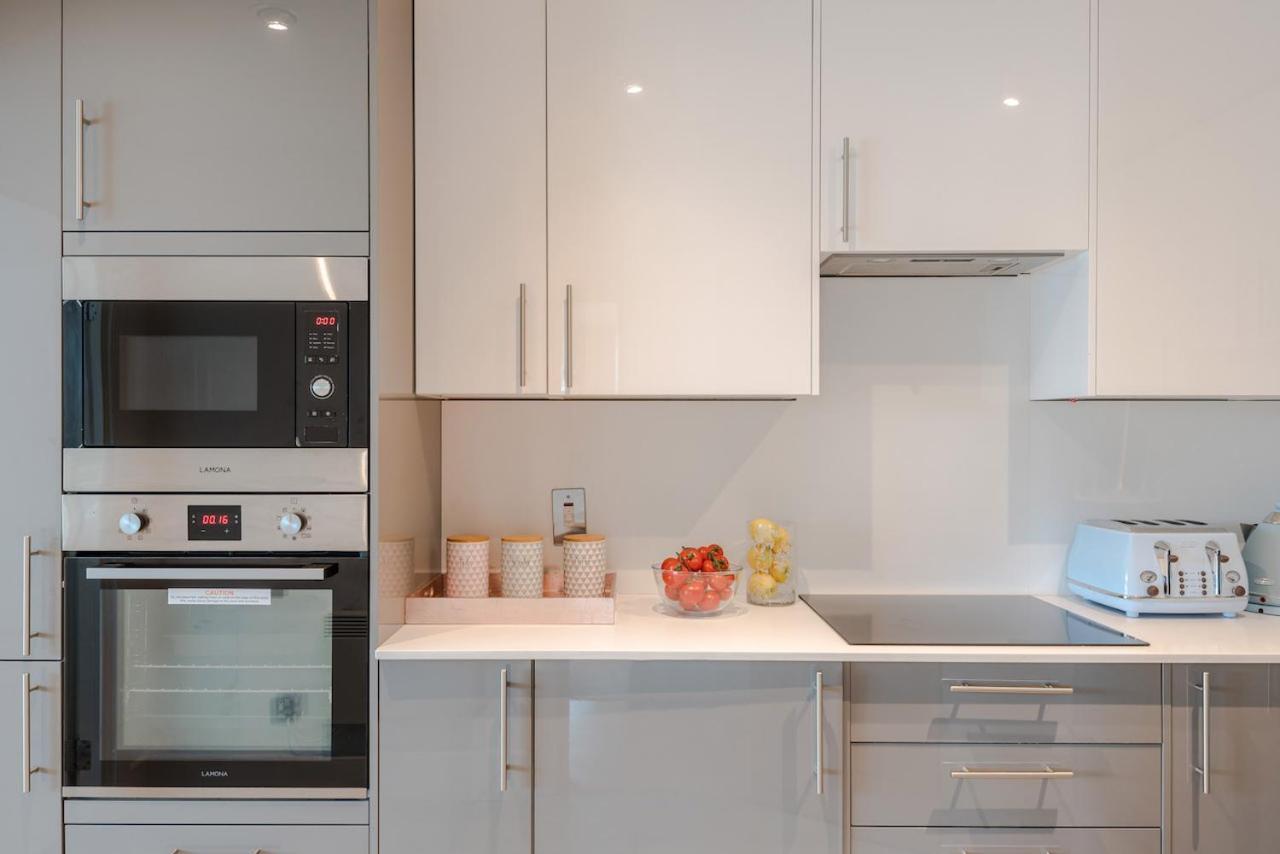 Best Thames View In Town! Large Luxxe Nomad Design Family Home London Exteriör bild